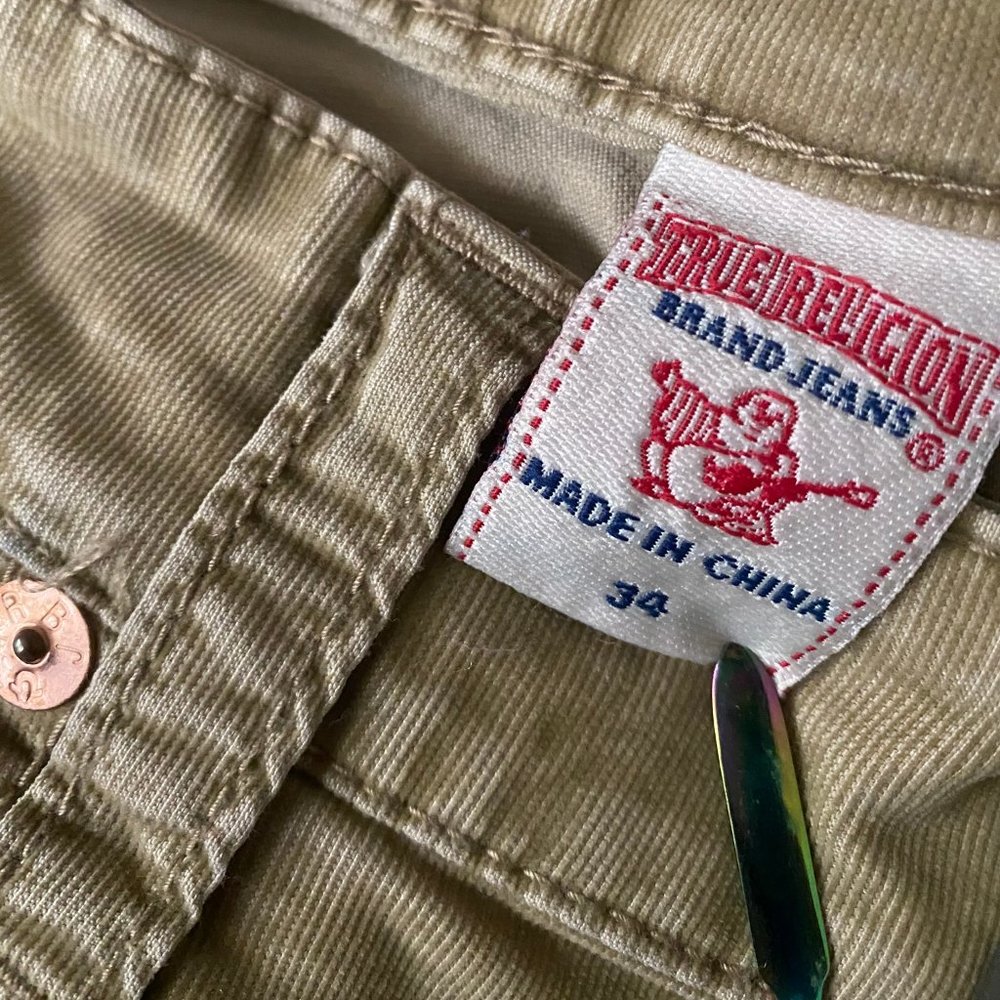 True Religion RN#112790 CA#57414 RICKY men